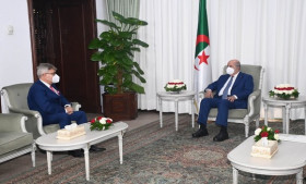 Le Président Tebboune reçoit l'ambassadeur de Russie en Algérie